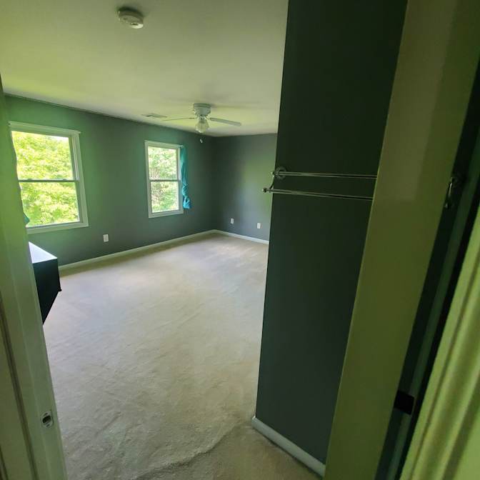 Carlos's room