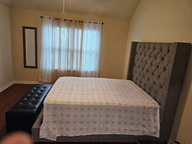Novelette's room