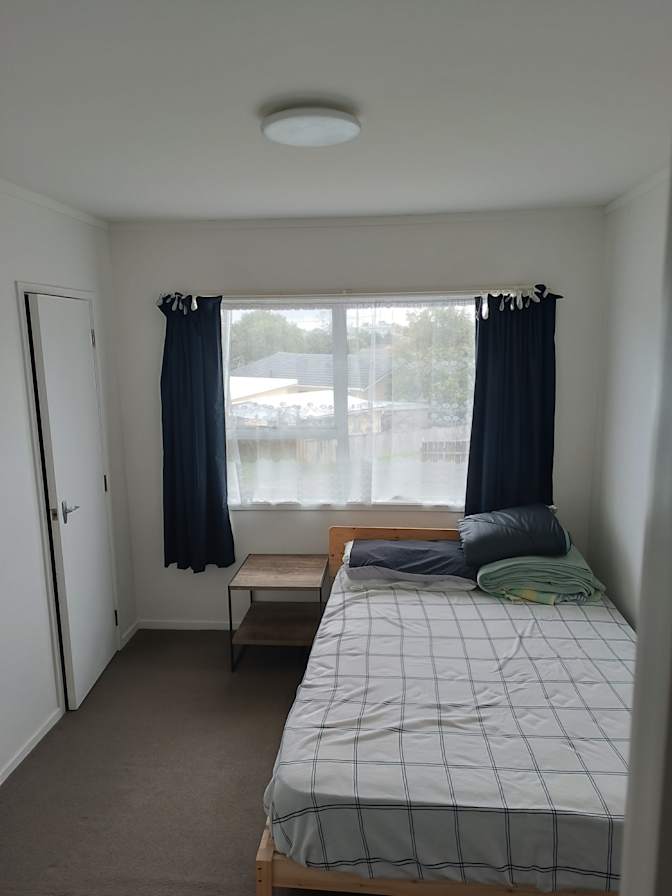 Tom's room