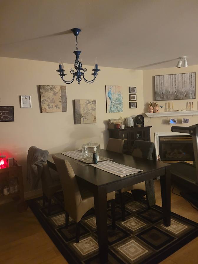 Jen's room
