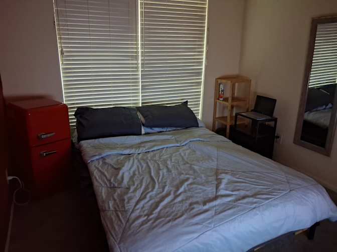 Professor Carlos's room