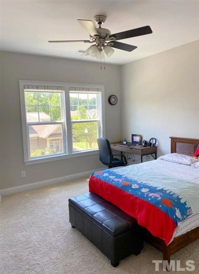 Alcove Rooms's room