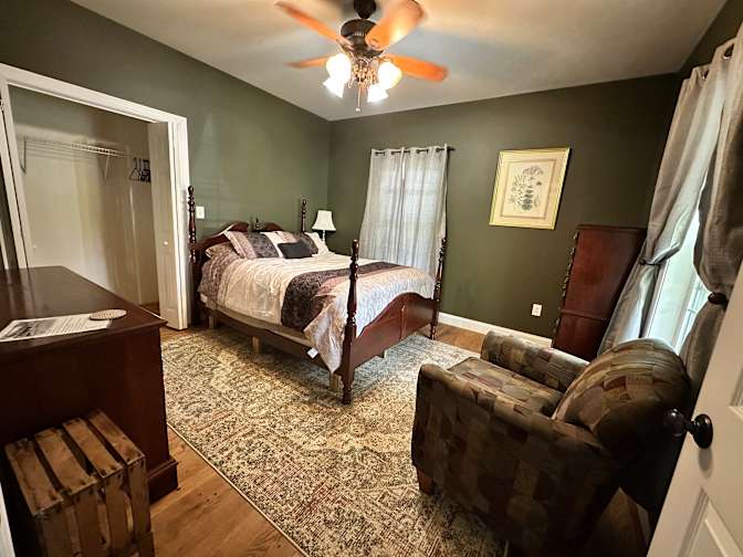 Donna's room