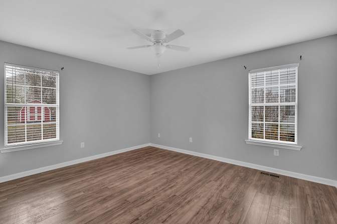 lifedoorrentals's room
