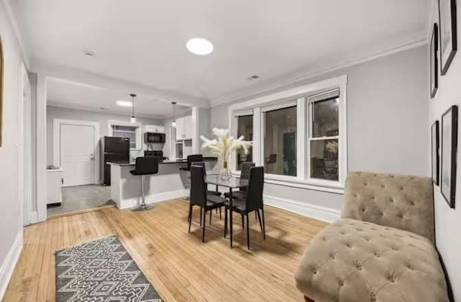 Sam's Company Holdings's room