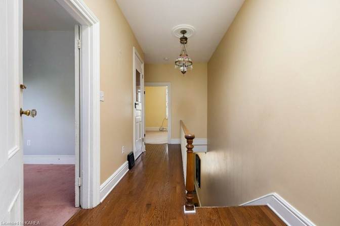 Kingston's room