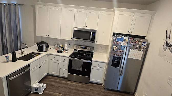Alcove Rooms's room