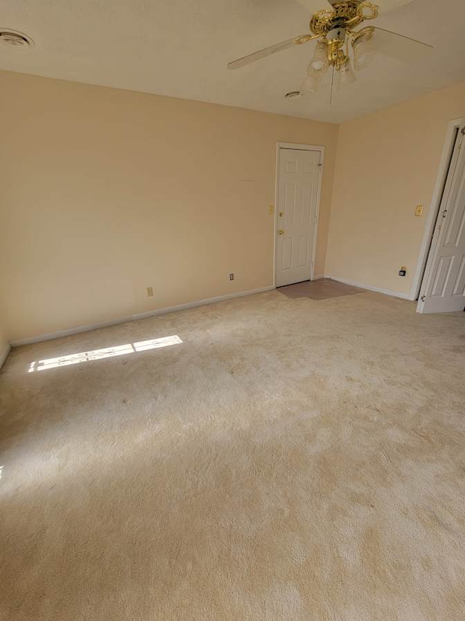 Luis's room