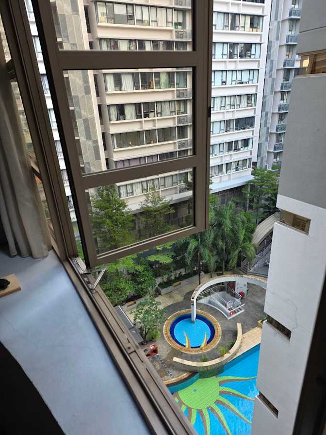 Bin's room