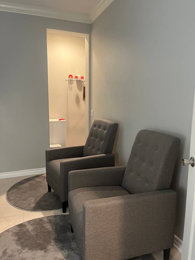 Joy’s  Rentals's room