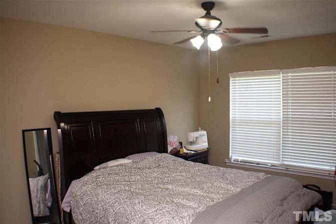 Alcove Rooms's room