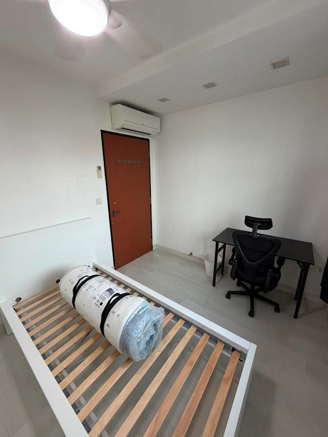 Jayden Huang's room