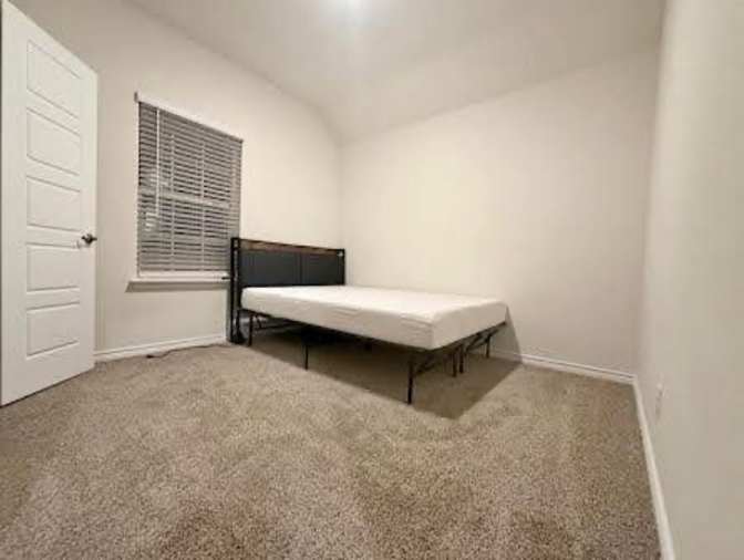 Sola's room