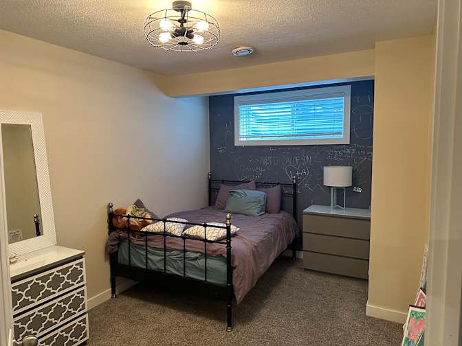 Eric Hanson's room