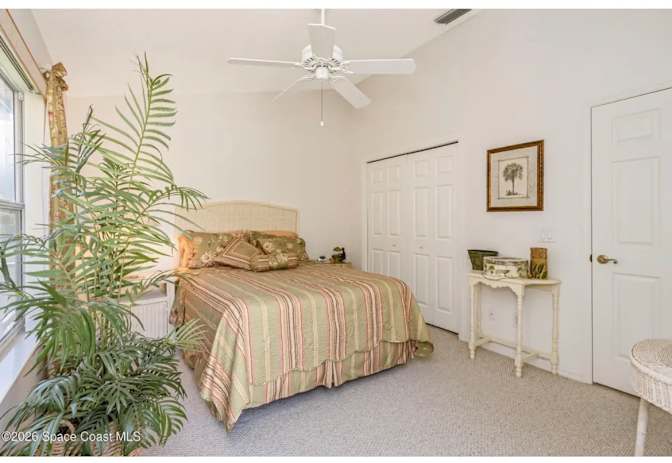 Lorena Bezerra's room