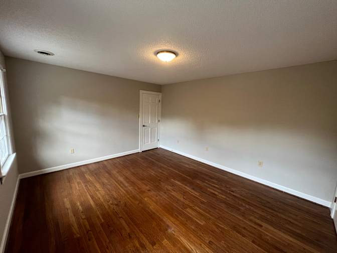 Alcove Rooms's room