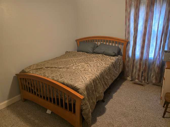 Glenn's room
