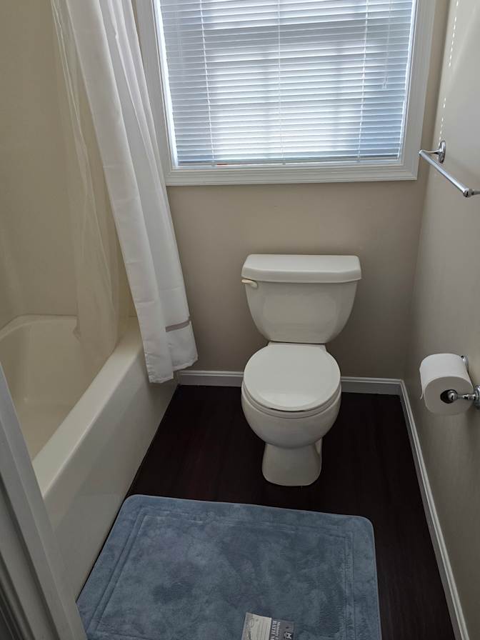 Kwovi's room