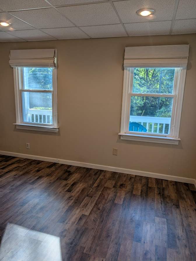 Alcove Rooms's room