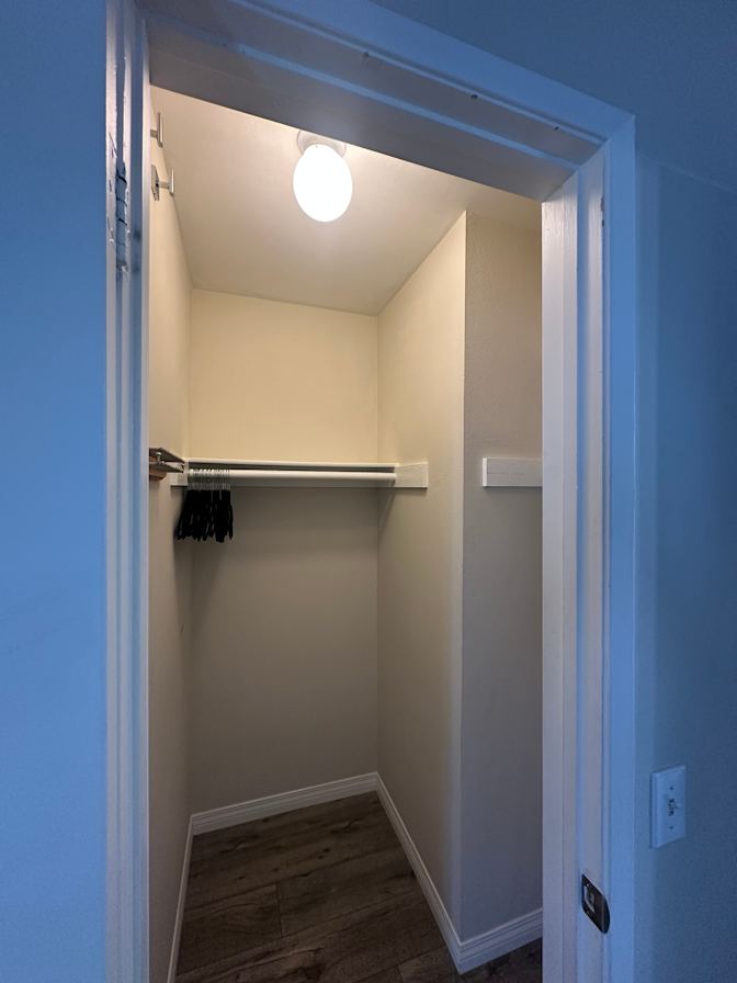 Muchsin Muchsin's room