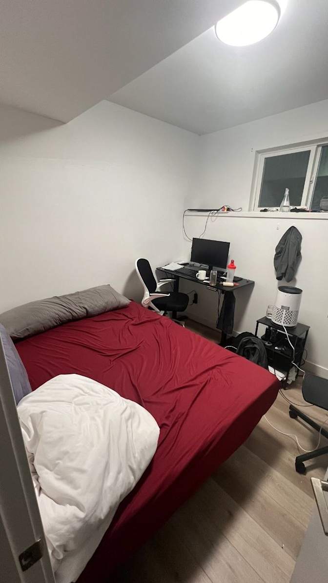 Daniyal's room
