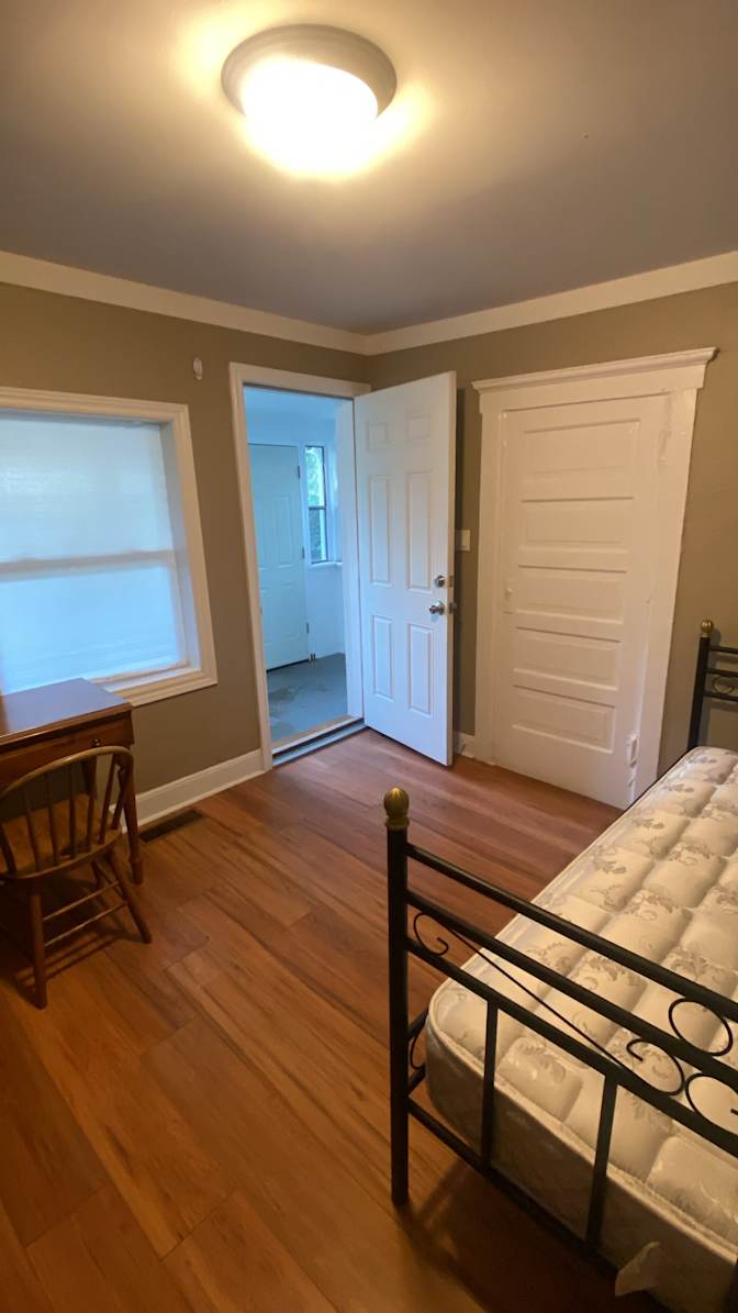 Andrea's room