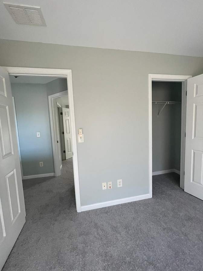 Alcove Rooms's room