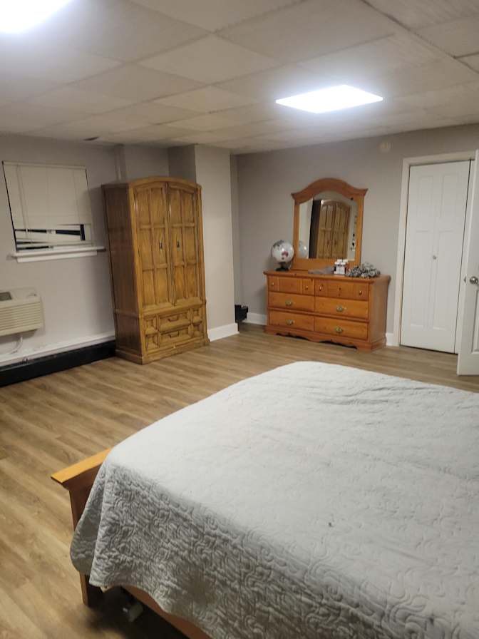 Len's room