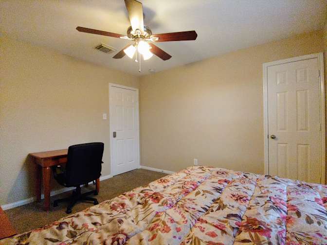 Akbar's room