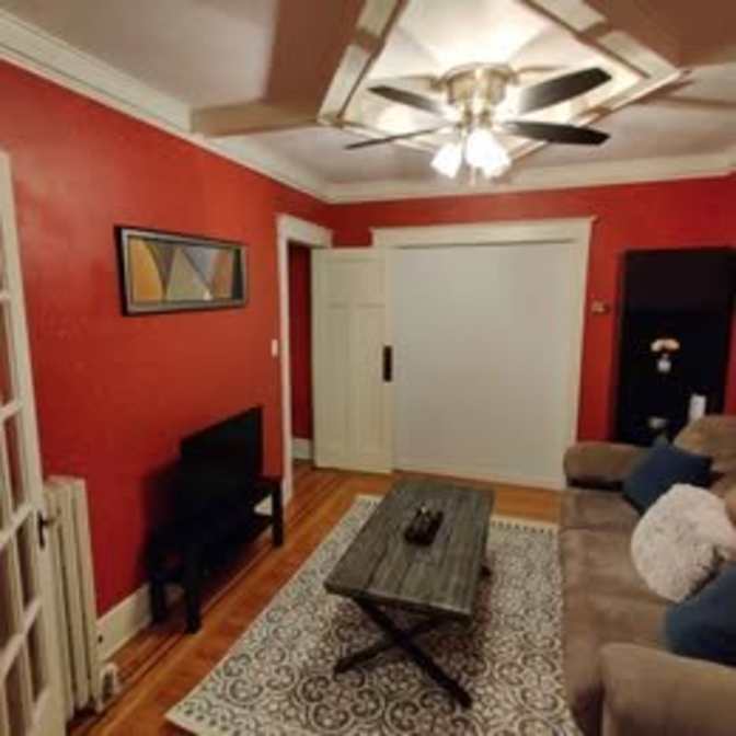Carlos's room
