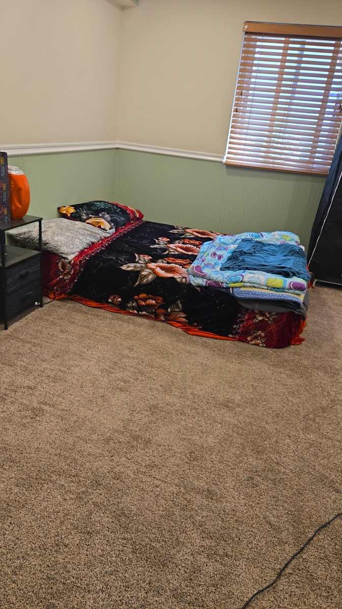 AFROZ AHMED's room