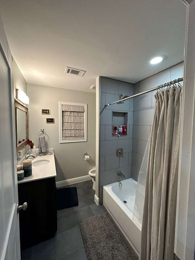Rolando's room