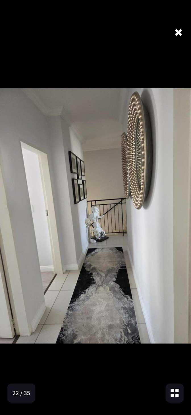Vee's room