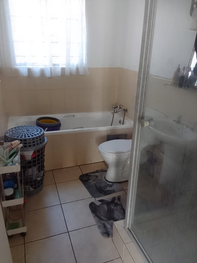Lindiwe's room