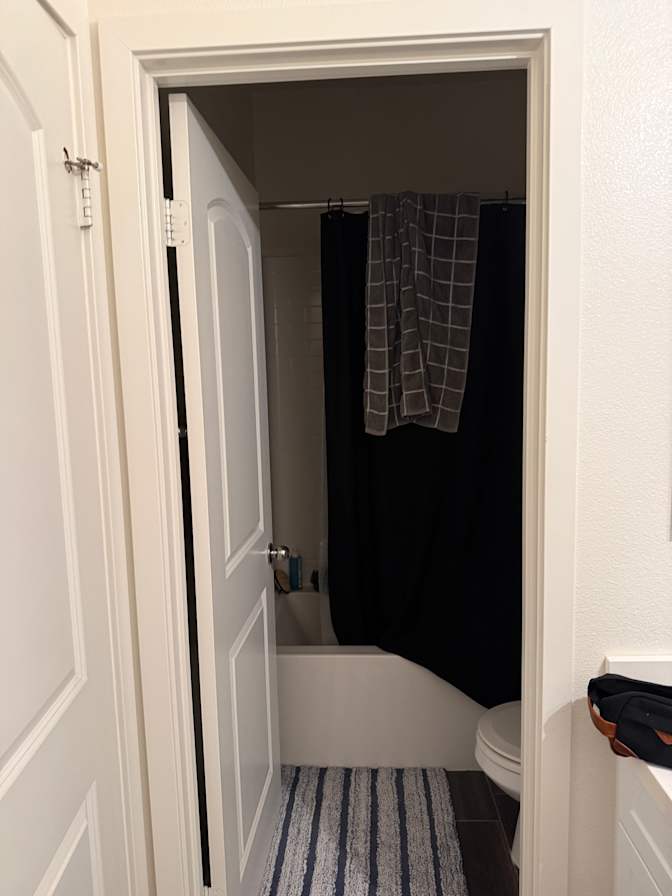 Mo's room