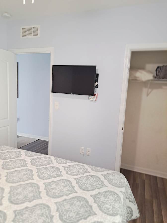 CHRISTY  KETSDEVER's room