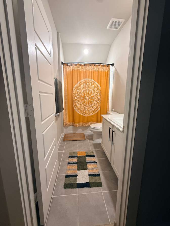Conico Beale's room