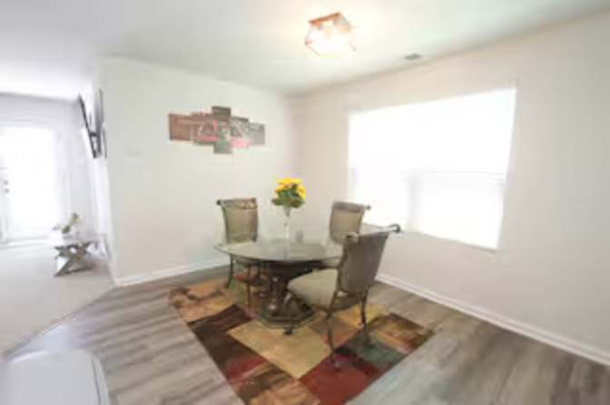 Alcove Rooms's room