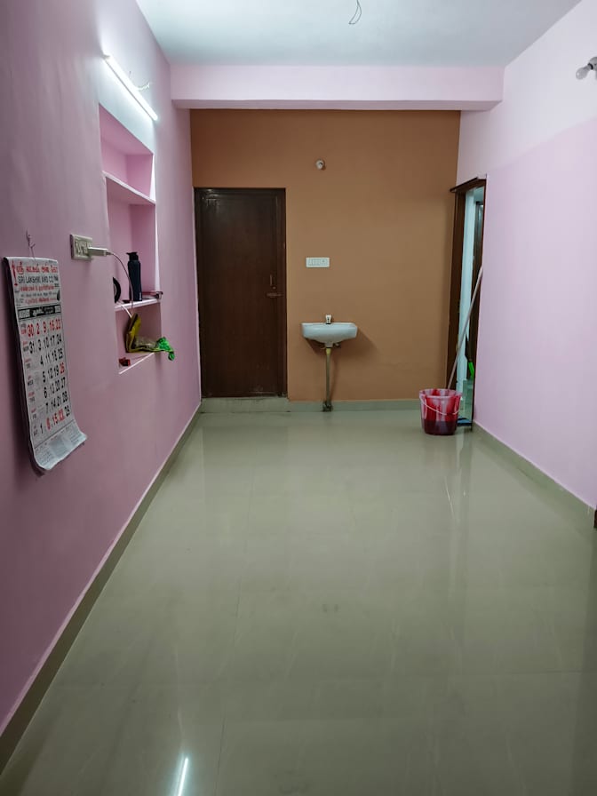 SUJITHAA R's room