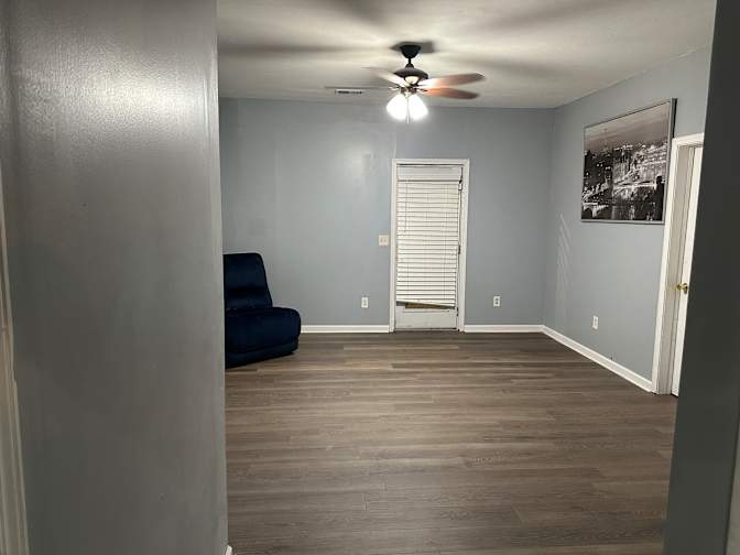 Jey's room