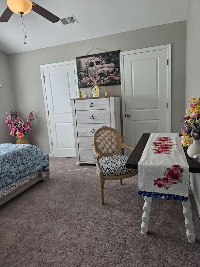 RICH's room