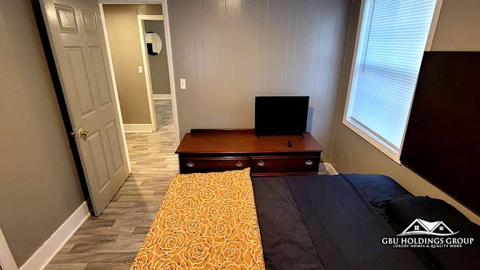 GBU Holdings Group's room