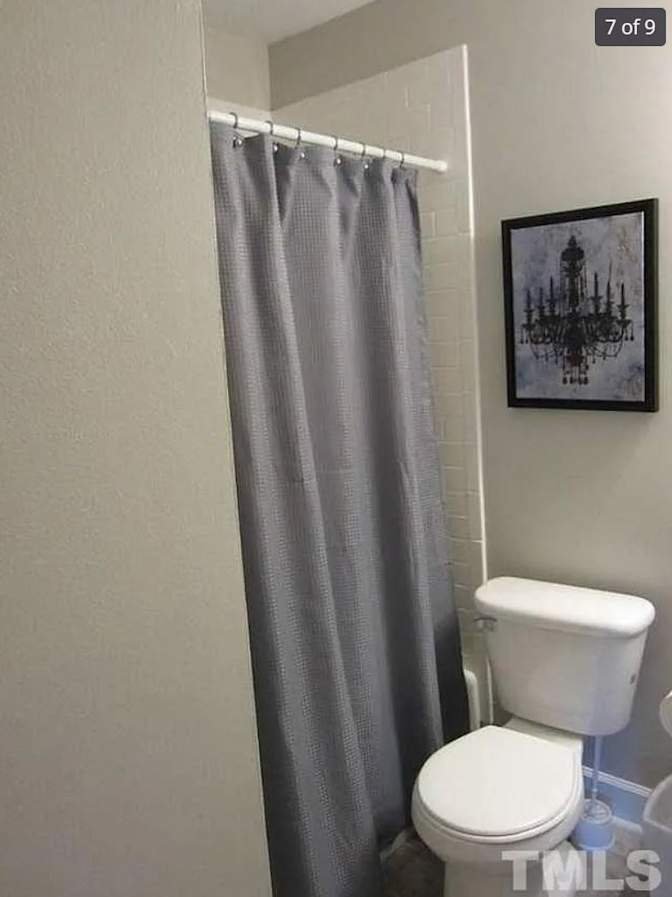 Alcove Rooms's room
