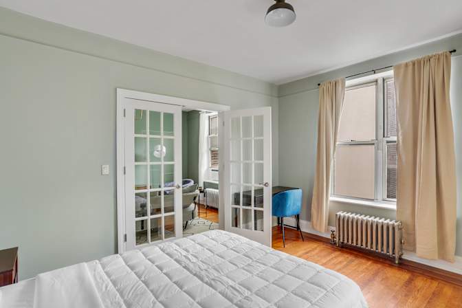 Sam June's room