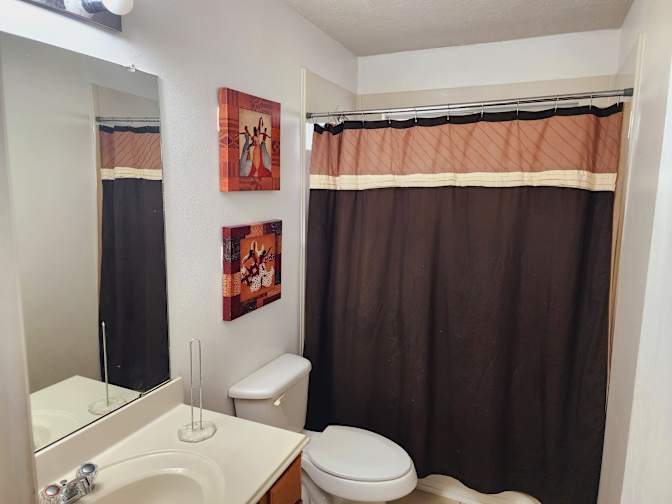 Aye's room