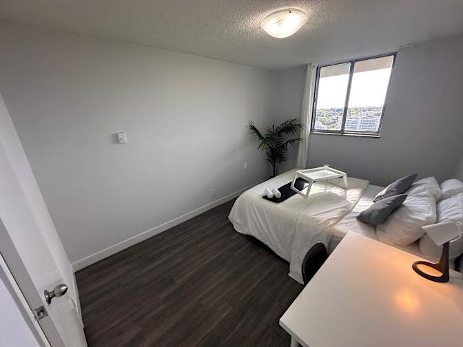 Housingfouryou's room