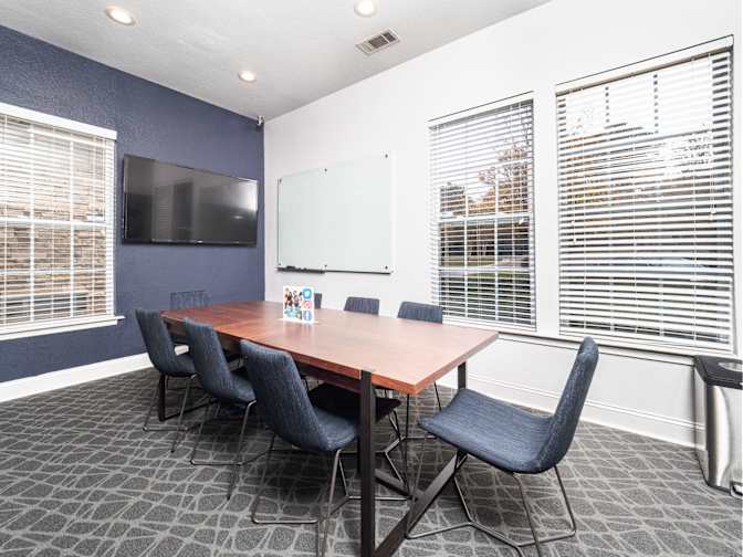 Alcove Rooms's room