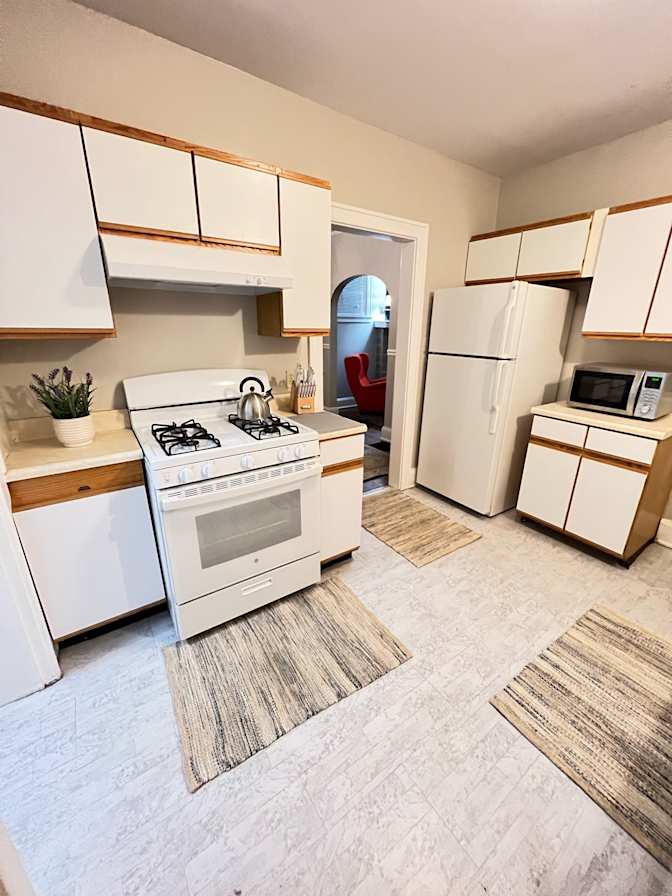 Cincy Furnished Stays's room
