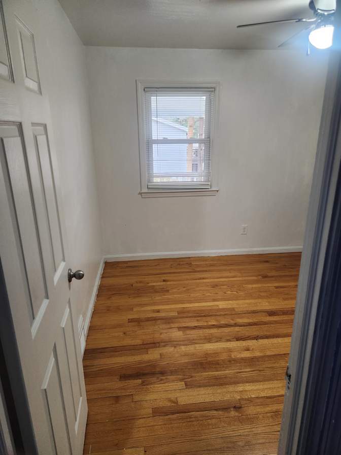 Tom's room