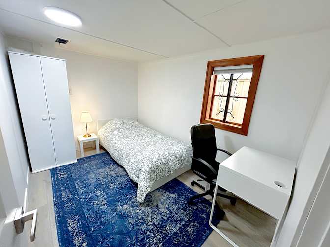 Shirin's room